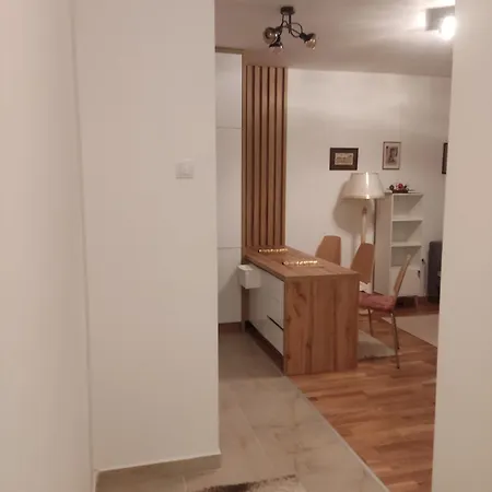 Ella Lägenhet